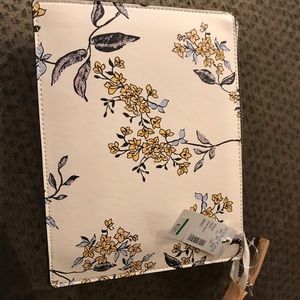 Maurice’s zippered pouch